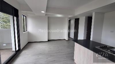 Apartamento de 2 alcobas en arriendo en Las Palmas, Medellín, 71 m² · foto 2 de 15