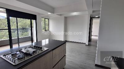 Apartamento de 2 alcobas en arriendo en Las Palmas, Medellín, 71 m² · foto 3 de 15