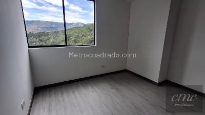 Apartamento de 2 alcobas en arriendo en Las Palmas, Medellín, 71 m² · foto 11 de 15