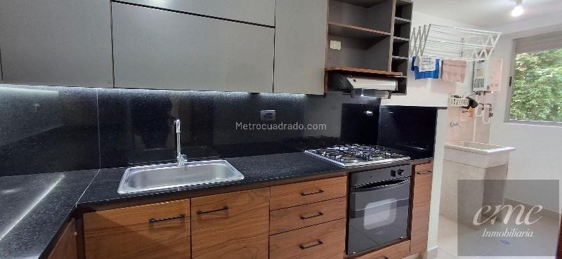Apartamento en Arriendo, Loma De Los Benedictinos, Envigado - Więcej