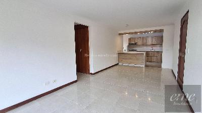 Apartamento de 4 alcobas en venta en Loma De Los Balsos, Medellín, 113 m² · foto 8 de 20