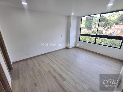 Apartamento de 3 alcobas en arriendo en Camino Verde, Envigado, 87 m² · foto 3 de 19