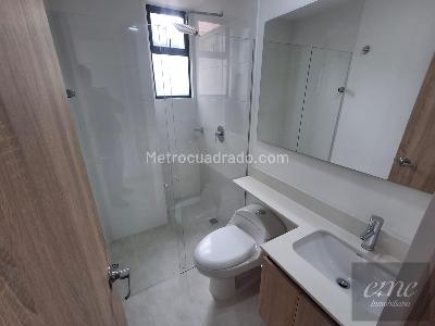 Apartamento de 3 alcobas en arriendo en Camino Verde, Envigado, 87 m² · foto 8 de 19