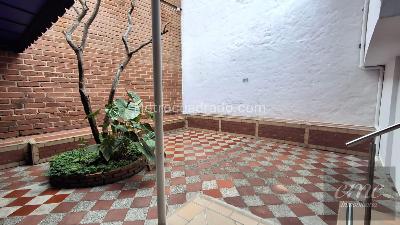 Casa de 4 alcobas en arriendo en Santa Teresita, Medellín, 150 m² · foto 10 de 10