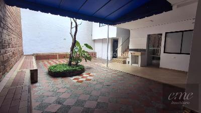 Casa de 4 alcobas en arriendo en Santa Teresita, Medellín, 150 m² · foto 4 de 10