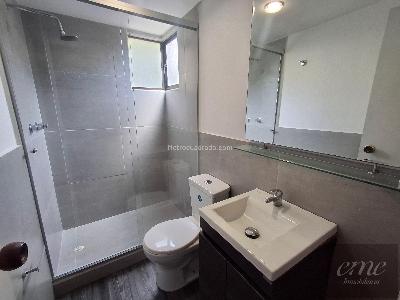 Apartaestudio en arriendo en La Aguacatala, Medellín, 60 m² · foto 15 de 20