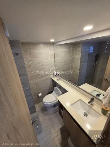 Apartamento de 3 alcobas en venta en Loma De Los Bernal, Medellín, 113 m² · foto 6 de 20