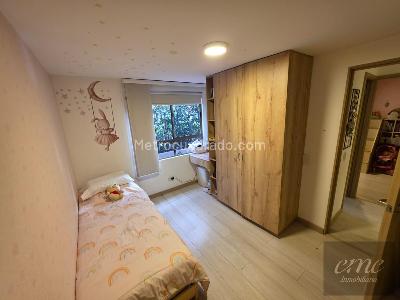Apartamento de 3 alcobas en venta en Loma De Los Bernal, Medellín, 113 m² · foto 13 de 20
