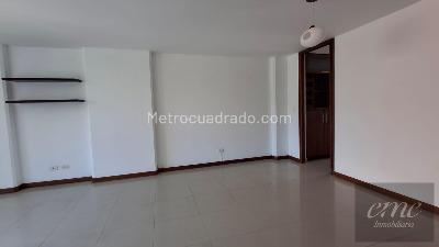 Apartamento de 3 alcobas en arriendo en Laureles, Medellín, 88 m² · foto 9 de 15