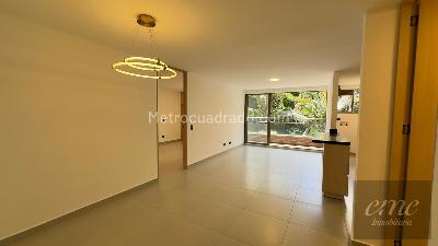 Apartamento de 1 alcoba en arriendo en Loma De Los Balsos, Medellín, 63 m² · foto 2 de 19