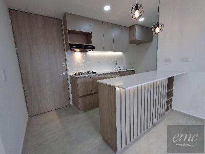 Apartamento de 3 alcobas en venta en La Colina, Medellín, 72 m² · foto 2 de 16