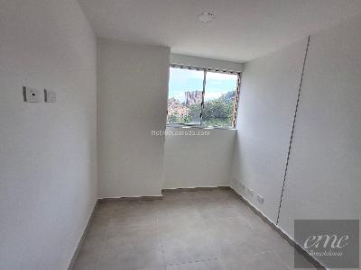 Apartamento de 3 alcobas en venta en La Colina, Medellín, 72 m² · foto 7 de 16