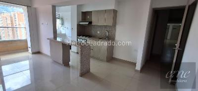 Apartamento de 3 alcobas en venta en Tres Esquinas, Sabaneta, 74 m² · foto 2 de 20