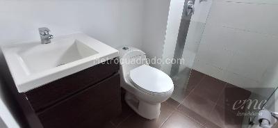 Apartamento de 3 alcobas en venta en Tres Esquinas, Sabaneta, 74 m² · foto 6 de 20