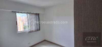 Apartamento de 3 alcobas en venta en Tres Esquinas, Sabaneta, 74 m² · foto 7 de 20