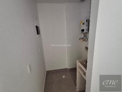 Apartamento de 2 alcobas en venta en Las Villas, Medellín, 59 m² · foto 2 de 15