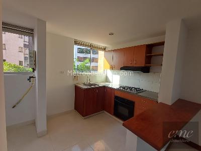 Apartamento de 2 alcobas en arriendo en Patio Bonito, Medellín, 75 m² · foto 2 de 20