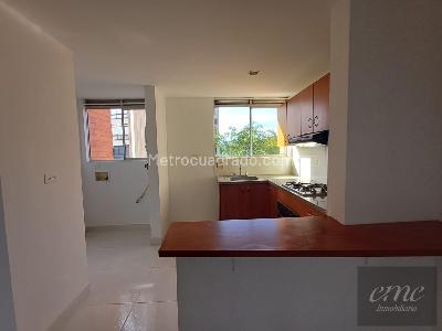 Apartamento de 2 alcobas en arriendo en Patio Bonito, Medellín, 75 m² · foto 8 de 20