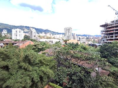 Apartamento de 2 alcobas en arriendo en Lalinde, Medellín, 100 m² · foto 9 de 20