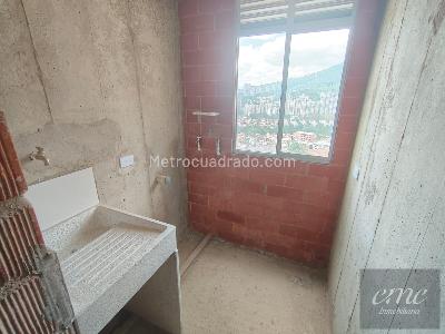 Apartamento de 3 alcobas en venta en Valadares, Bello, 62 m² · foto 3 de 16