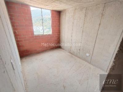 Apartamento de 3 alcobas en venta en Valadares, Bello, 62 m² · foto 11 de 16