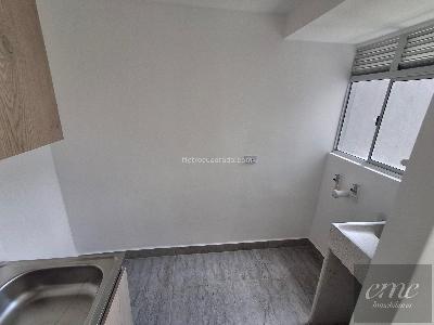 Apartamento de 2 alcobas en venta en La Primavera, Bello, 48 m² · foto 2 de 12