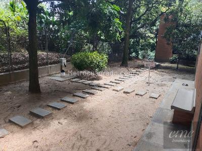 Apartamento en arriendo en Castropol, Medellín · foto 8 de 20