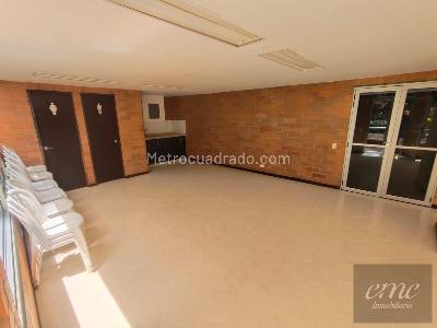 Apartamento en arriendo en Castropol, Medellín · foto 10 de 20