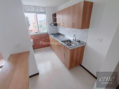 Apartamento en arriendo en Castropol, Medellín · foto 14 de 20
