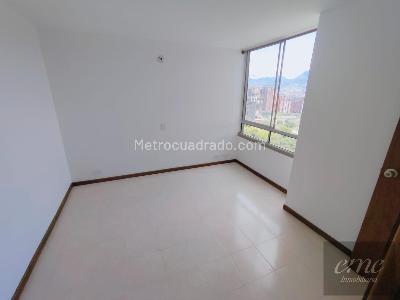 Apartamento en arriendo en Castropol, Medellín · foto 16 de 20