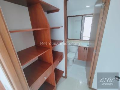 Apartamento en arriendo en Castropol, Medellín · foto 19 de 20