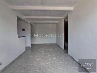 Apartamento de 3 alcobas en arriendo en Puerta Del Norte, Bello, 58 m² · foto 11 de 15