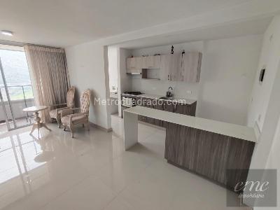 Apartamento de 3 alcobas en venta en Calasania, Medellín, 78 m² · foto 5 de 19