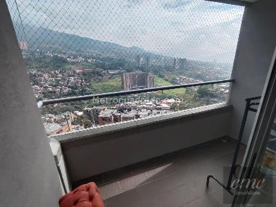 Apartamento de 3 alcobas en venta en Calasania, Medellín, 78 m² · foto 7 de 19