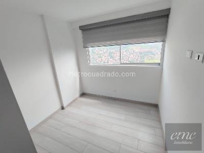 Apartamento de 3 alcobas en venta en Calasania, Medellín, 78 m² · foto 18 de 19