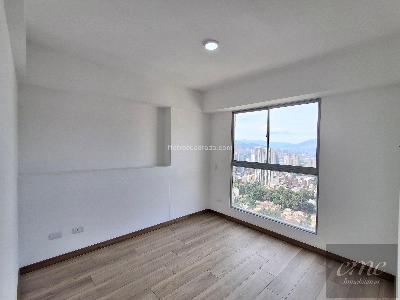 Apartamento de 2 alcobas en venta en Tres Esquinas, Sabaneta, 68 m² · foto 3 de 15