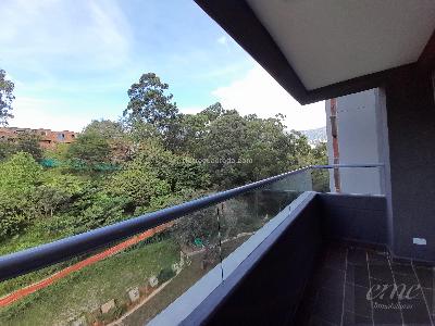 Apartamento de 2 alcobas en venta en Las Villas, Medellín, 50 m² · foto 4 de 10