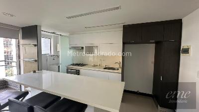 Apartaestudio en arriendo en La Aguacatala, Medellín, 61 m² · foto 5 de 15