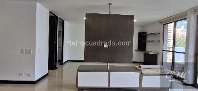 Apartaestudio en arriendo en La Visitacion, Medellín, 61 m² · foto 2 de 14