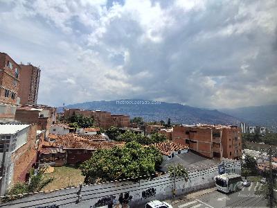 Apartamento de 2 alcobas en arriendo en El Diamante, Medellín, 86 m² · foto 2 de 18