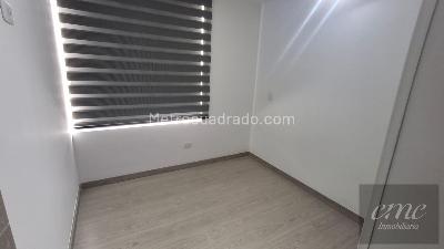 Apartamento de 3 alcobas en arriendo en Loma De Los Bernal, Medellín, 58 m² · foto 2 de 19