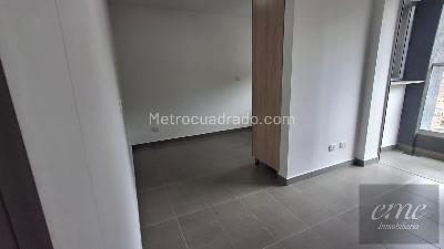 Apartamento de 3 alcobas en arriendo en Loma De Los Bernal, Medellín, 58 m² · foto 6 de 19