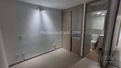 Apartamento de 3 alcobas en arriendo en Loma De Los Bernal, Medellín, 58 m² · foto 10 de 19