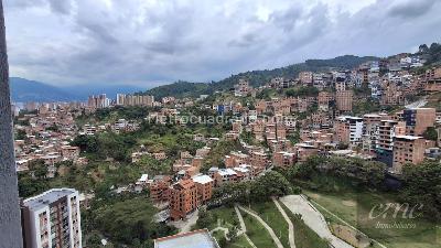 Apartamento de 3 alcobas en arriendo en Loma De Los Bernal, Medellín, 58 m² · foto 11 de 19