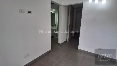 Apartamento de 3 alcobas en arriendo en Loma De Los Bernal, Medellín, 58 m² · foto 14 de 19