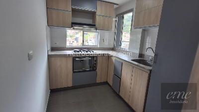 Apartamento de 3 alcobas en arriendo en Loma De Los Bernal, Medellín, 58 m² · foto 15 de 19