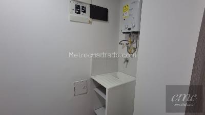 Apartamento de 3 alcobas en arriendo en Loma De Los Bernal, Medellín, 58 m² · foto 18 de 19