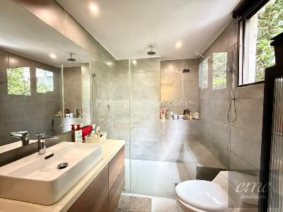 Apartamento de 4 alcobas en arriendo en Loma De Los Balsos, Medellín, 170 m² · foto 13 de 15