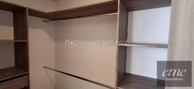 Apartamento de 3 alcobas en venta en Tres Esquinas, Sabaneta, 87 m² · foto 2 de 20