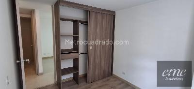 Apartamento de 3 alcobas en venta en Tres Esquinas, Sabaneta, 87 m² · foto 7 de 20